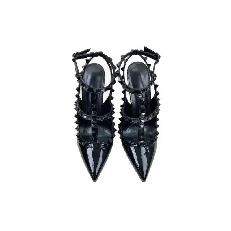Mustat niittikoristellut Stiletto Roman Sandaalit-1