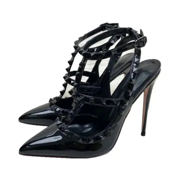 Mustat niittikoristellut Stiletto Roman Sandaalit-0