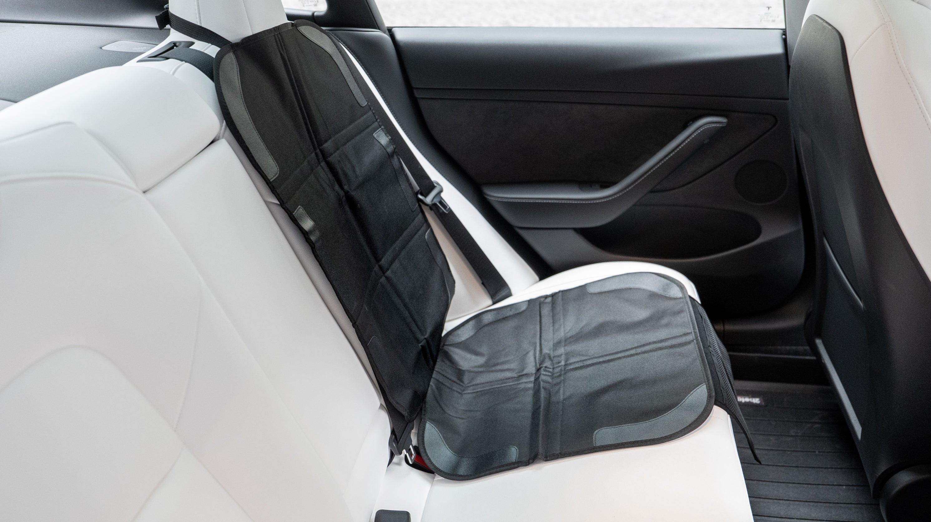 Lastenistuimen alusta Tesla Model 3/Y-1